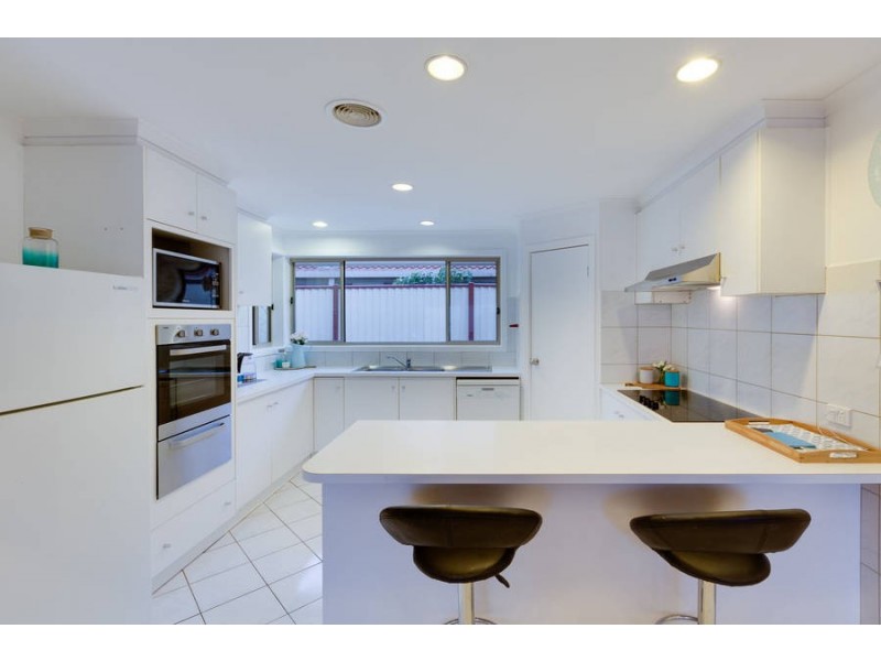 32 Mirambeek Road, Hoppers Crossing VIC 3029