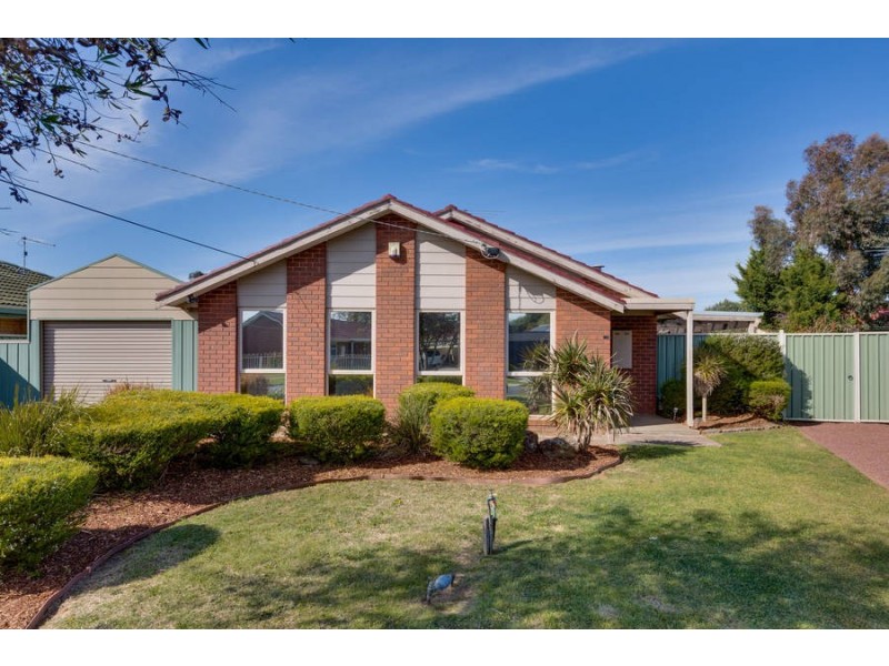 31 Daphne Crescent, Werribee VIC 3030