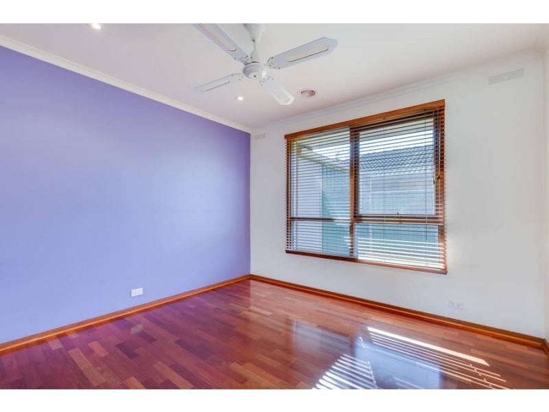 31 Daphne Crescent, Werribee VIC 3030