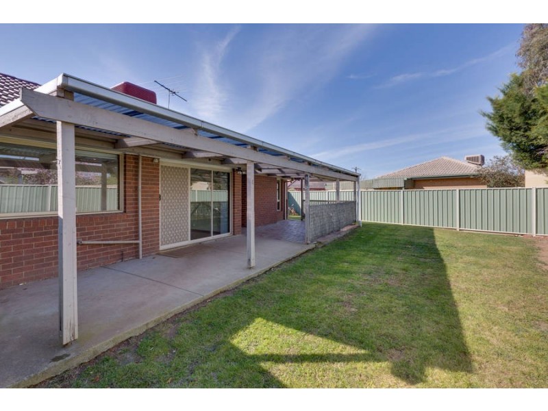 31 Daphne Crescent, Werribee VIC 3030