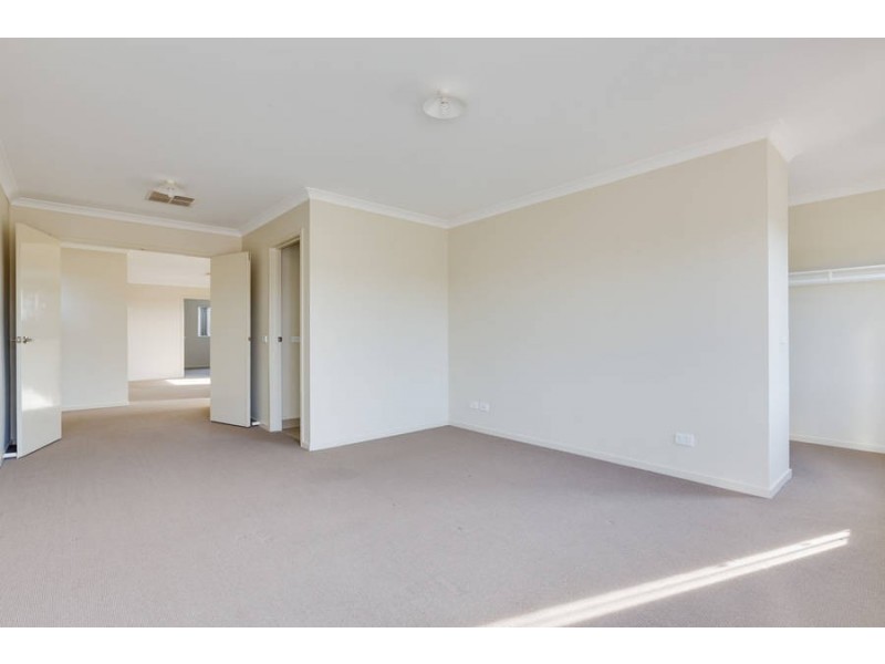 38 Lookout Way, Tarneit VIC 3029