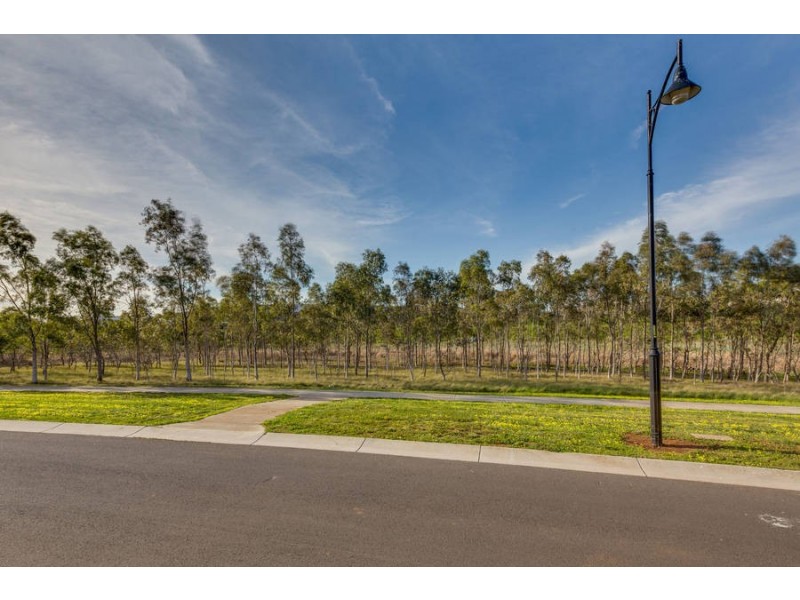 38 Lookout Way, Tarneit VIC 3029
