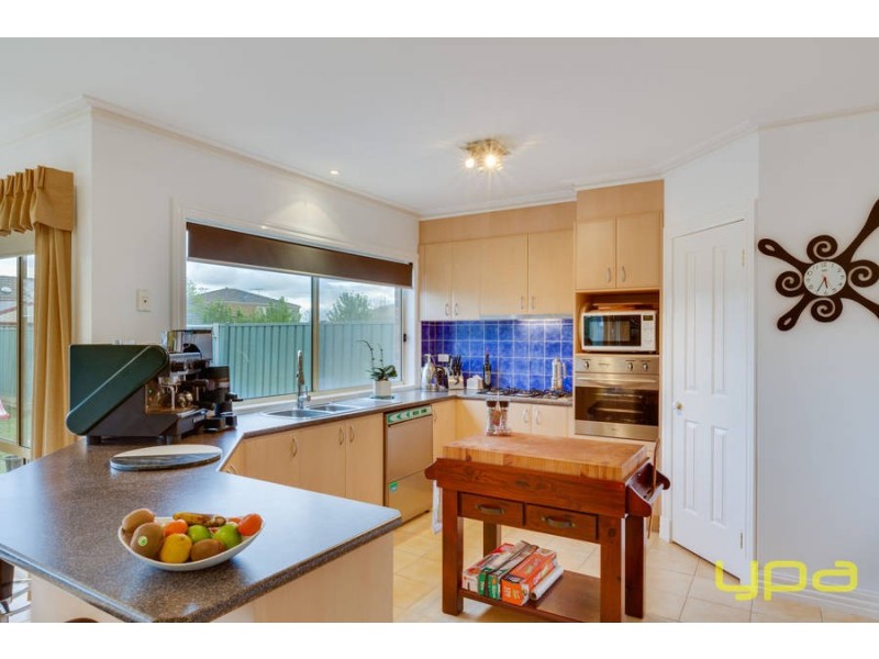 8 Balmoral Close, Wyndham Vale VIC 3024