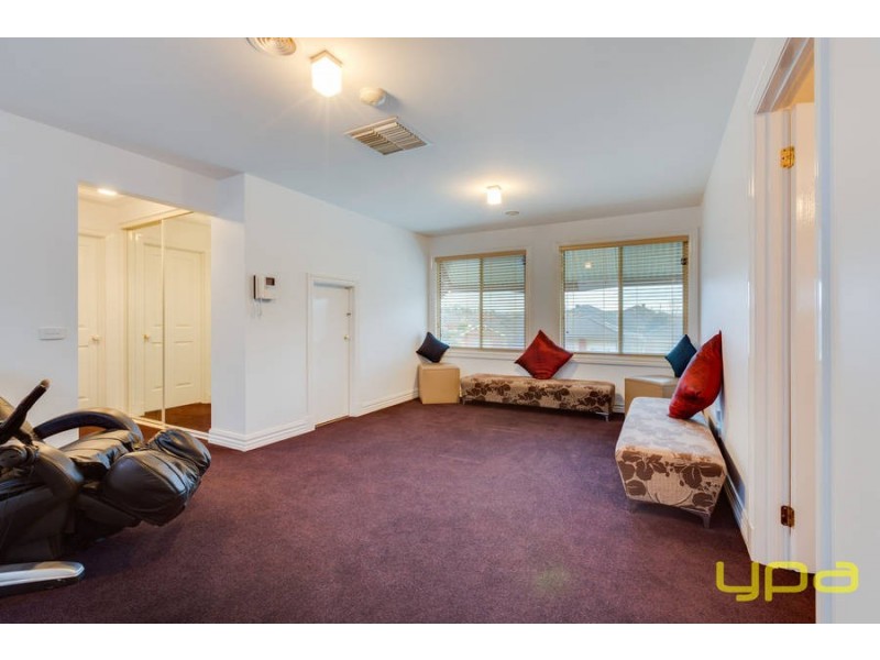 8 Balmoral Close, Wyndham Vale VIC 3024