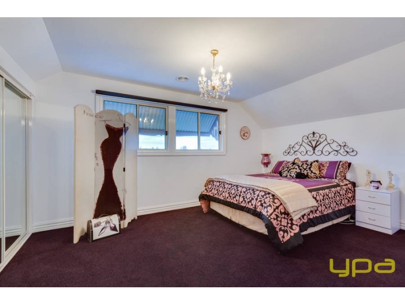 8 Balmoral Close, Wyndham Vale VIC 3024