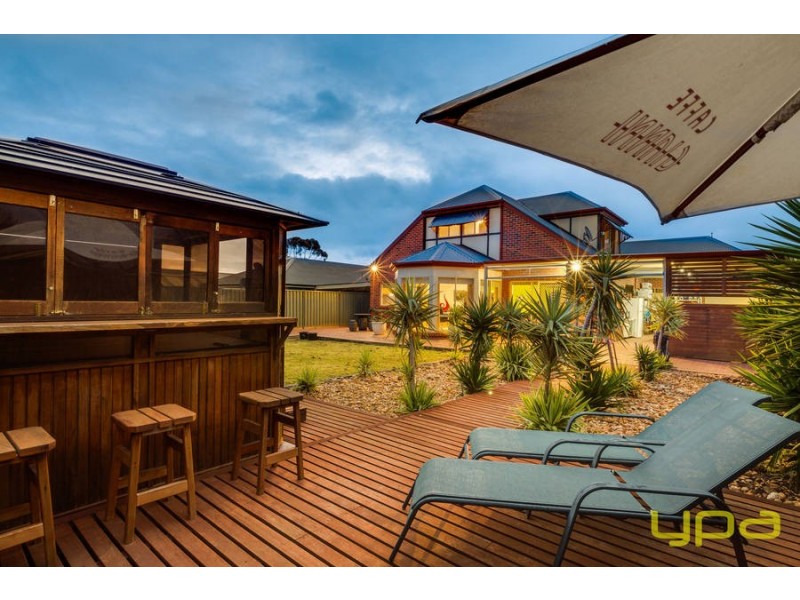 8 Balmoral Close, Wyndham Vale VIC 3024