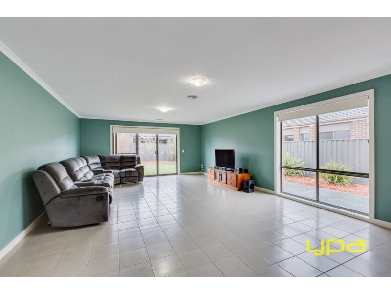 76 Kinglake Drive, Wyndham Vale VIC 3024