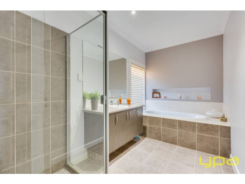 4 Cedarwood Court, Tarneit VIC 3029