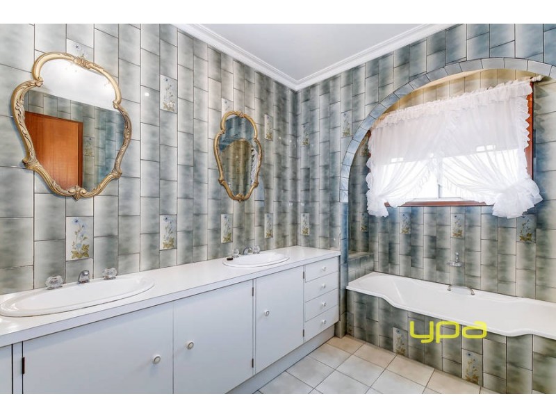 75 Greaves Street South, Werribee VIC 3030