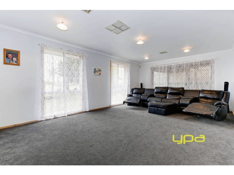12 Grevillea Crescent, Hoppers Crossing VIC 3029
