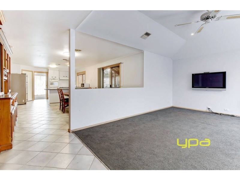 12 Grevillea Crescent, Hoppers Crossing VIC 3029