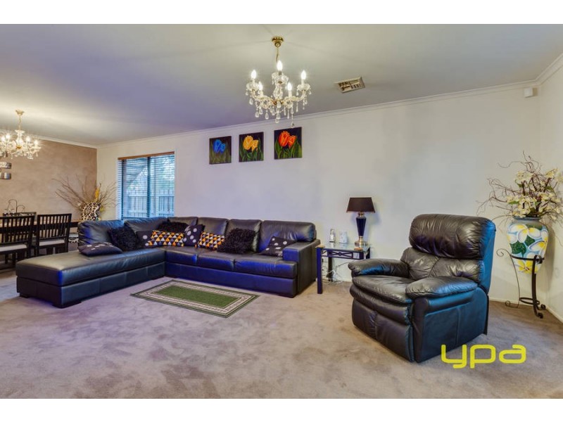 27 Kenmore Close, Hoppers Crossing VIC 3029