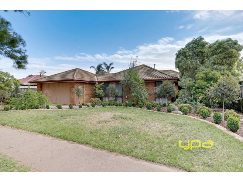 9 Parklands Grove, Werribee VIC 3030