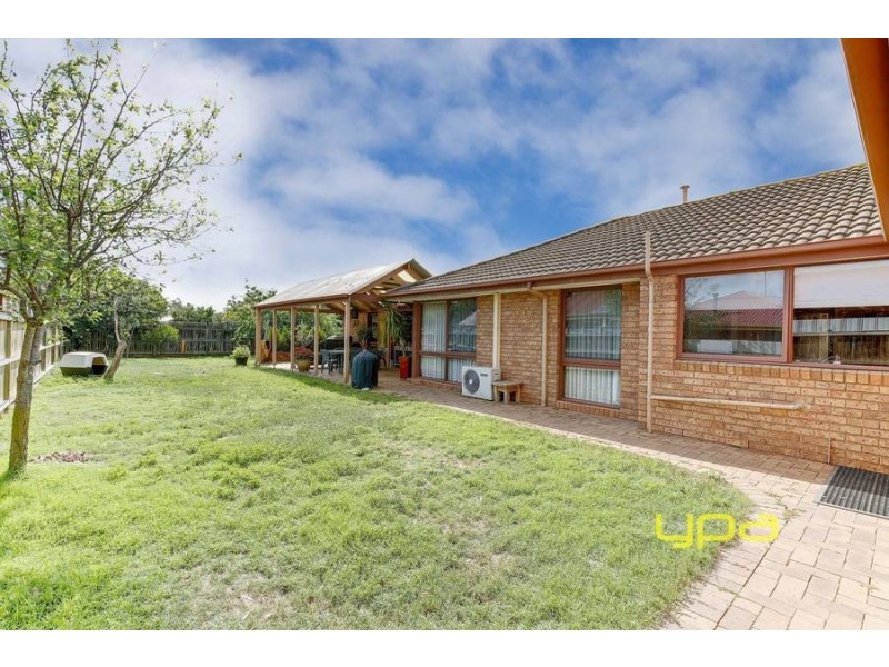 9 Parklands Grove, Werribee VIC 3030