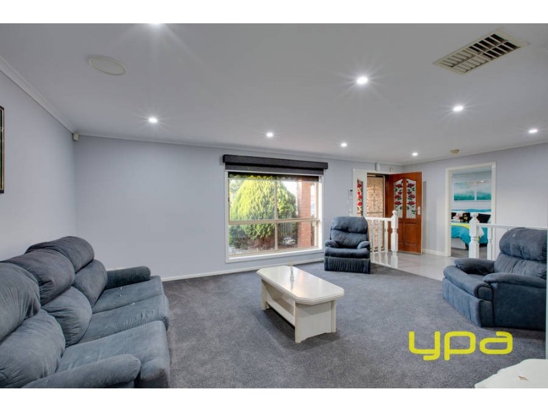 43 Westleigh Drive, Werribee VIC 3030