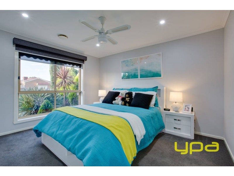 43 Westleigh Drive, Werribee VIC 3030