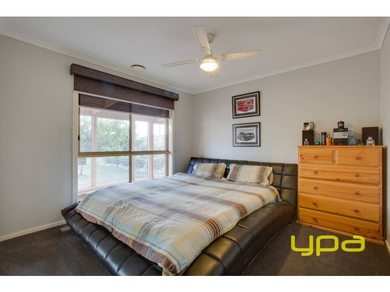 43 Westleigh Drive, Werribee VIC 3030