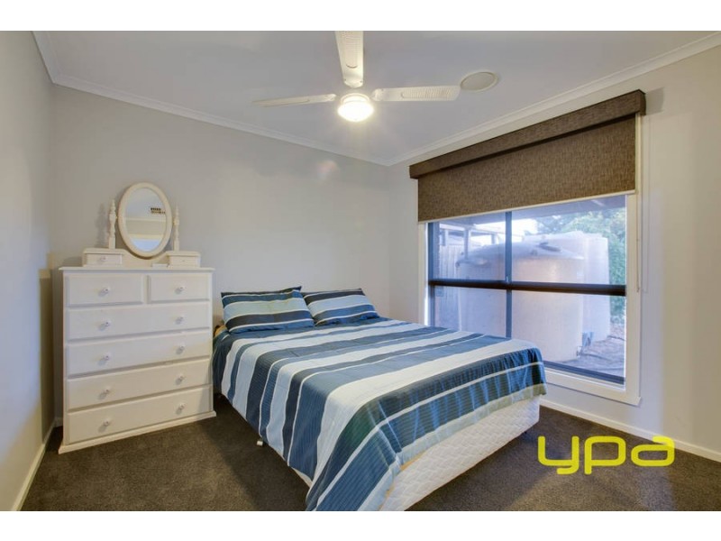 43 Westleigh Drive, Werribee VIC 3030