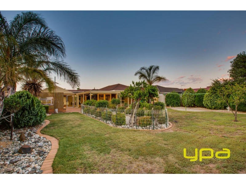 43 Westleigh Drive, Werribee VIC 3030