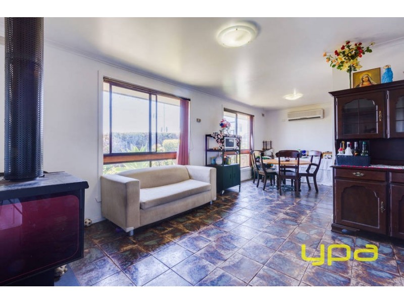 1 Jacaranda Court, Werribee VIC 3030