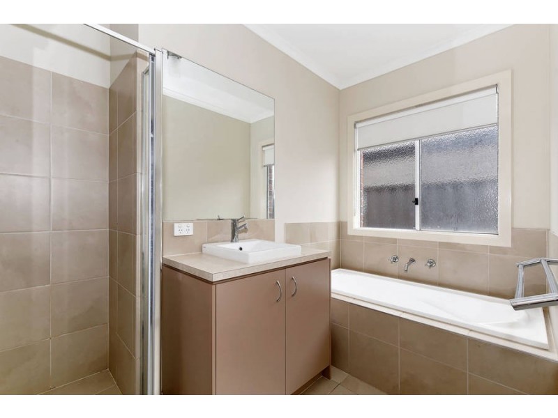 15 Lancewood Road, Wyndham Vale VIC 3024