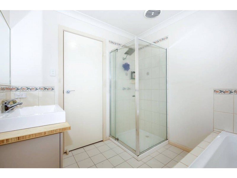 41 Golden Ash Grove, Hoppers Crossing VIC 3029
