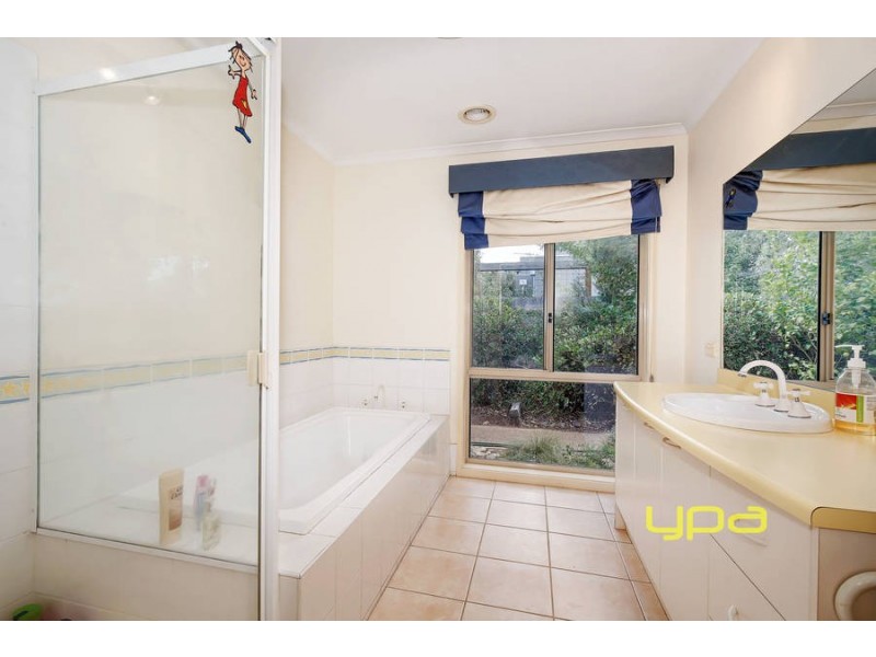 4 Mont-Alto Place, Werribee VIC 3030