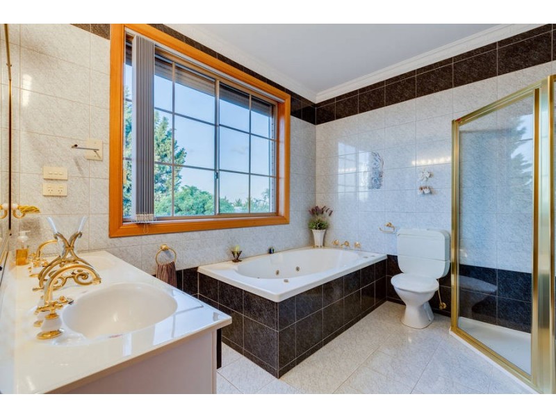 6 Bennett Close, Hoppers Crossing VIC 3029