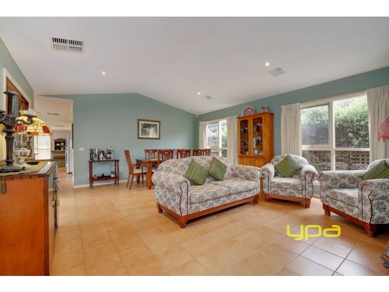 32 Grevillea Crescent, Hoppers Crossing VIC 3029