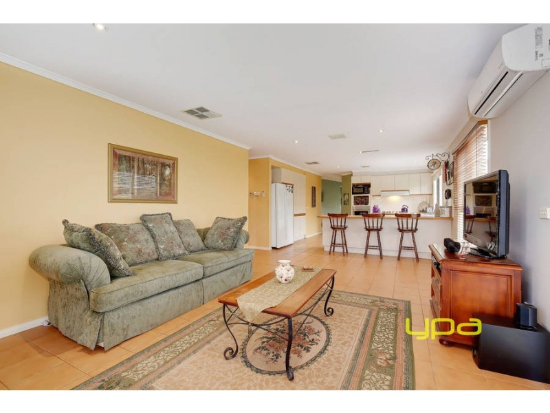 32 Grevillea Crescent, Hoppers Crossing VIC 3029