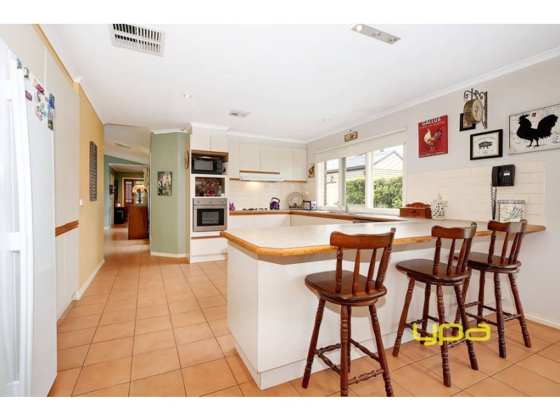 32 Grevillea Crescent, Hoppers Crossing VIC 3029