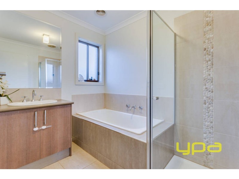 31 Avonwood Avenue, Wyndham Vale VIC 3024