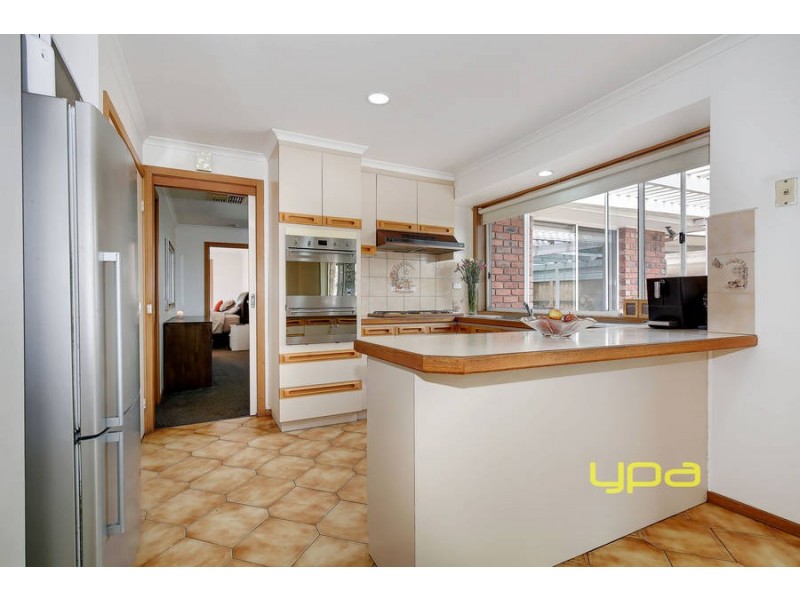 17 Bartlett Crescent, Hoppers Crossing VIC 3029