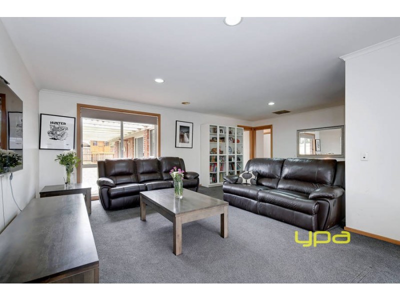 17 Bartlett Crescent, Hoppers Crossing VIC 3029