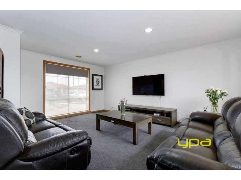 17 Bartlett Crescent, Hoppers Crossing VIC 3029