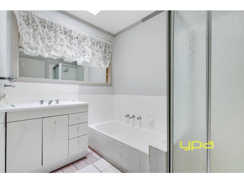 37 Whiton Grove, Wyndham Vale VIC 3024