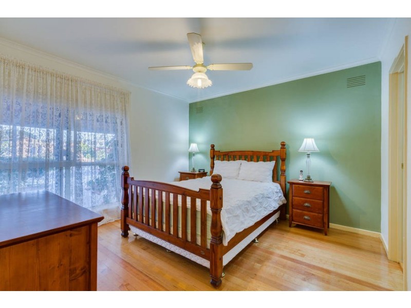 54 Strathmore Crescent, Hoppers Crossing VIC 3029