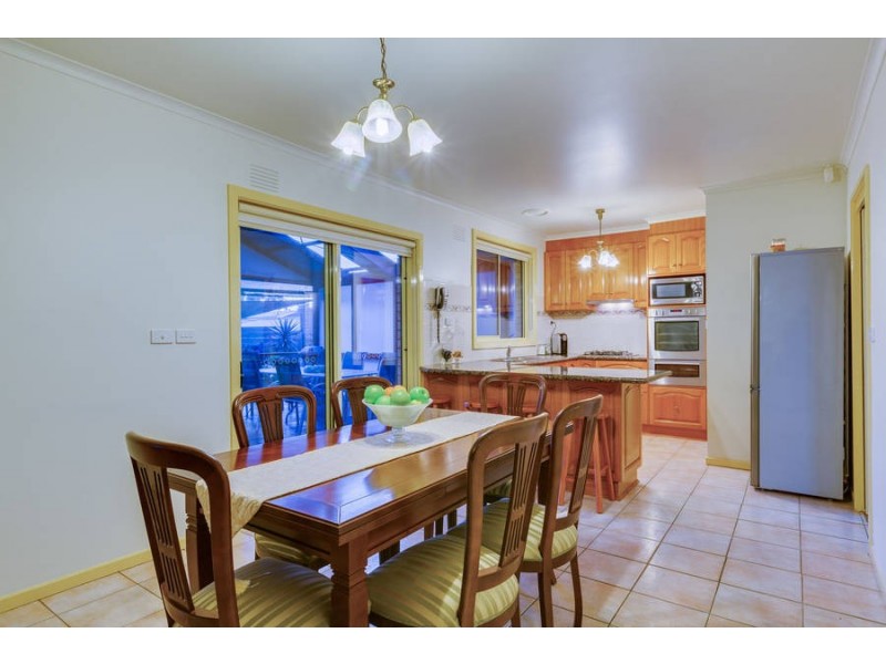 54 Strathmore Crescent, Hoppers Crossing VIC 3029