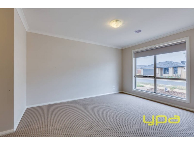 10 Advent Road, Werribee VIC 3030