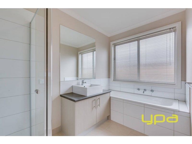 10 Advent Road, Werribee VIC 3030