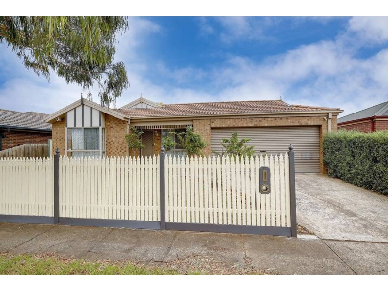 17 Kasem Drive, Werribee VIC 3030