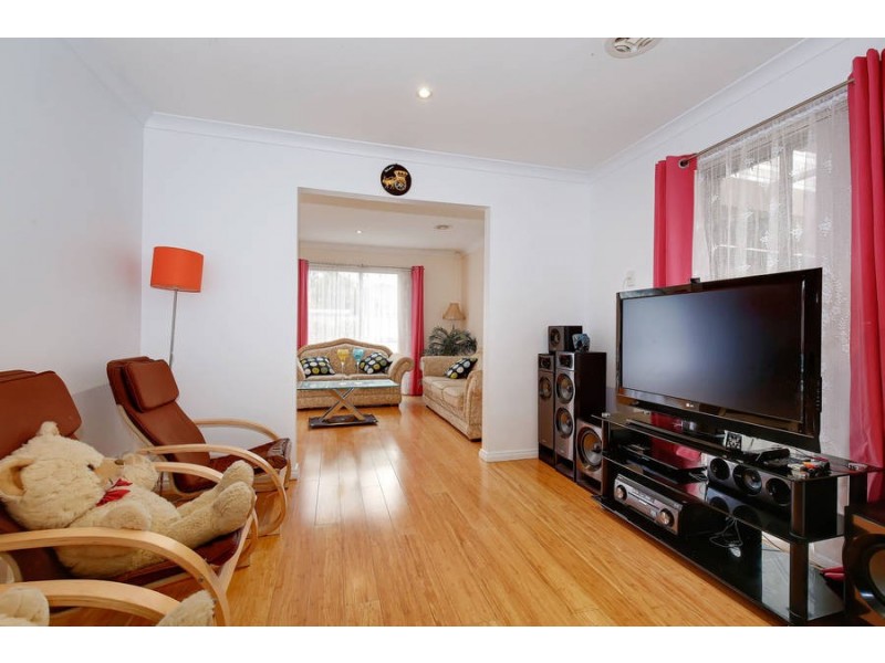 17 Kasem Drive, Werribee VIC 3030