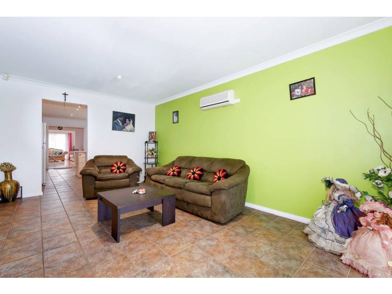 17 Kasem Drive, Werribee VIC 3030