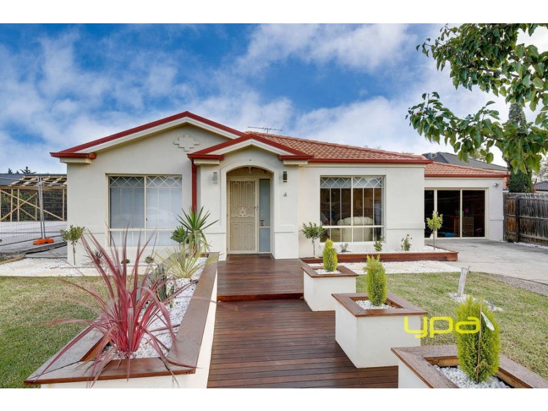 4 Kingsfield Way, Truganina VIC 3029