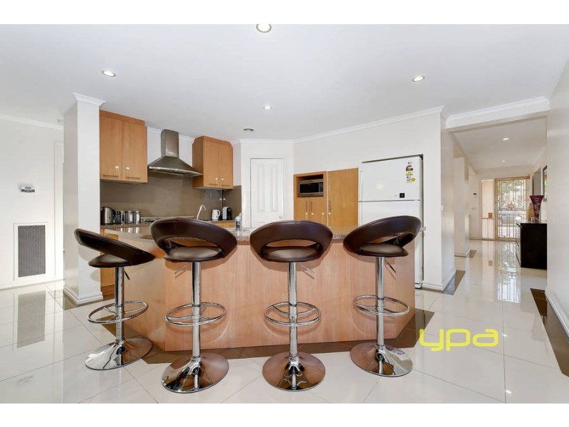 4 Kingsfield Way, Truganina VIC 3029