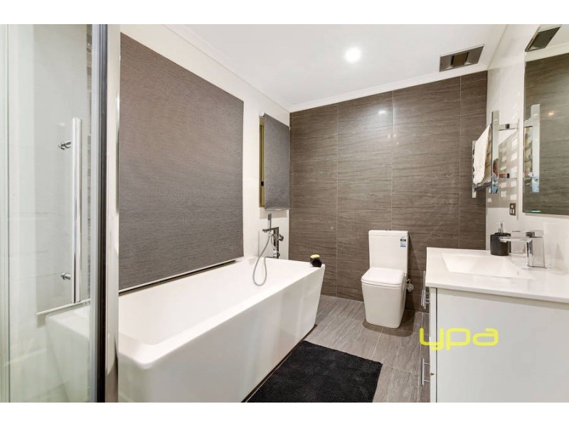 4 Kingsfield Way, Truganina VIC 3029