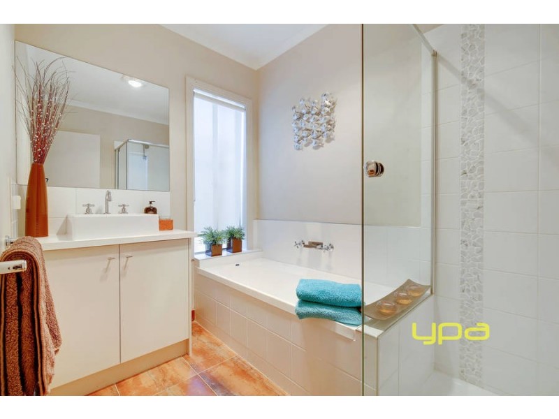 6 Fieldstone Place, Tarneit VIC 3029