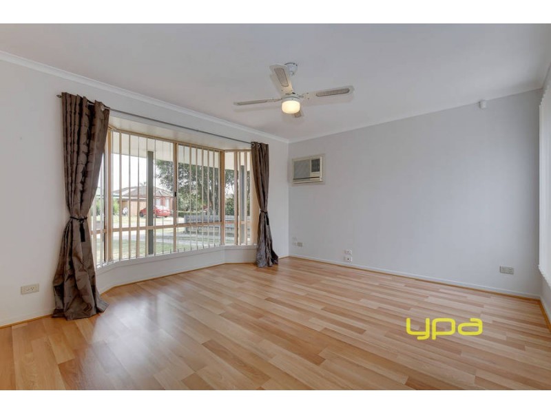 8 Clyde Court, Werribee VIC 3030