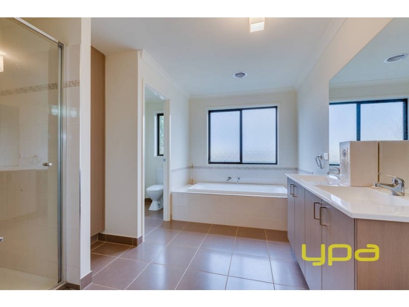 129 Ribblesdale Avenue, Wyndham Vale VIC 3024