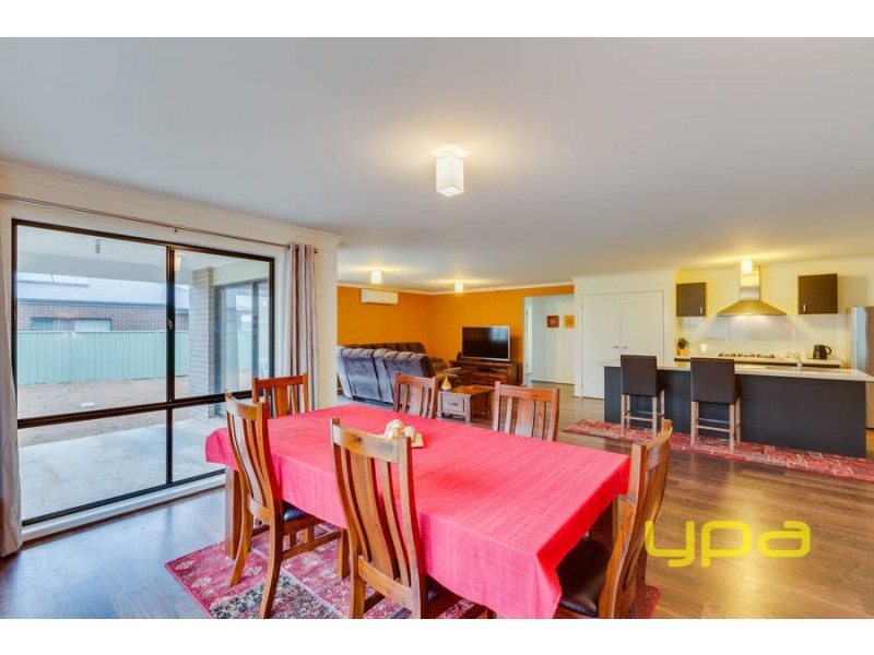 129 Ribblesdale Avenue, Wyndham Vale VIC 3024